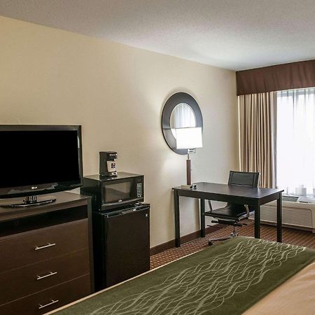 Comfort Inn & Suites Warsaw Near Us-30 Экстерьер фото