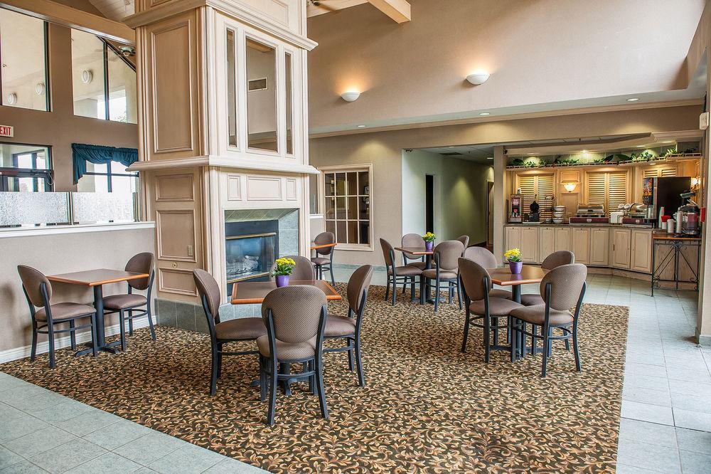 Comfort Inn & Suites Warsaw Near Us-30 Экстерьер фото